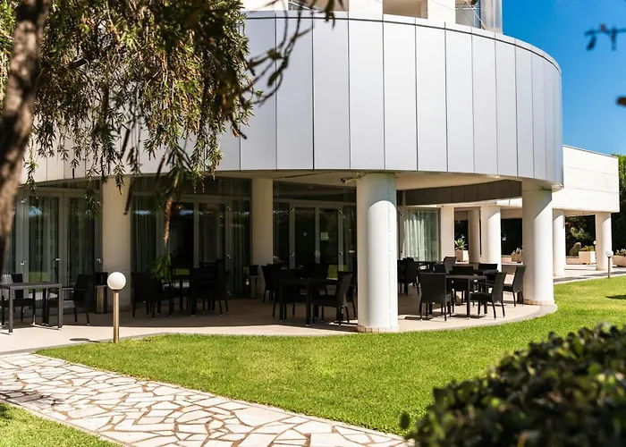 Отель Delta By Marriott Sardinia Ольбия